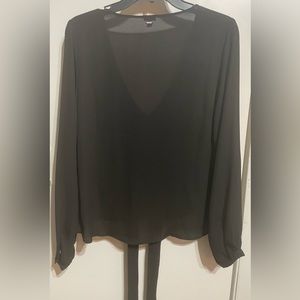 Guess chiffon black v neck